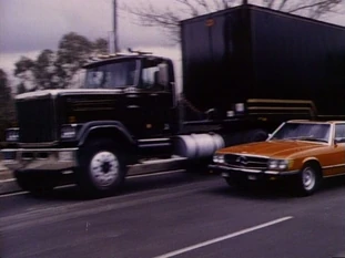 SemiExterior2.jpg (75 KB) F.L.A.G. Mobile Unit with the no-sleeper cab and painted trailer