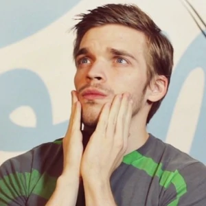 Tom thumb hours christmas eve