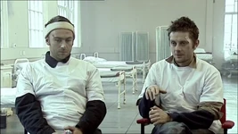 MV5BZWZmYzNkNzktNjAwMC00YTk0LTgwNDktMGU1ODEzOWQyMWNiXkEyXkFqcGdeQXVyNjU0NTc5OTg@. V1 .jpg (225 KB) Damon and Jamie as shown on the mockumentary.