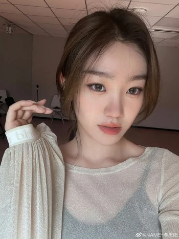 Kim Minseo | K-Pop Fanon Fandom Wiki | Fandom