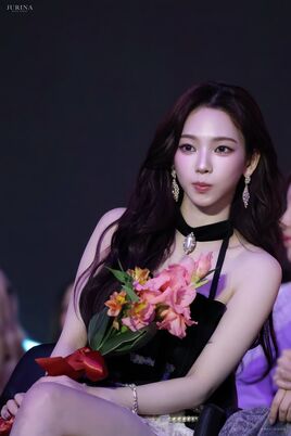 Nayeon member page