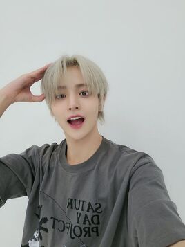 Kim Jungmin selca