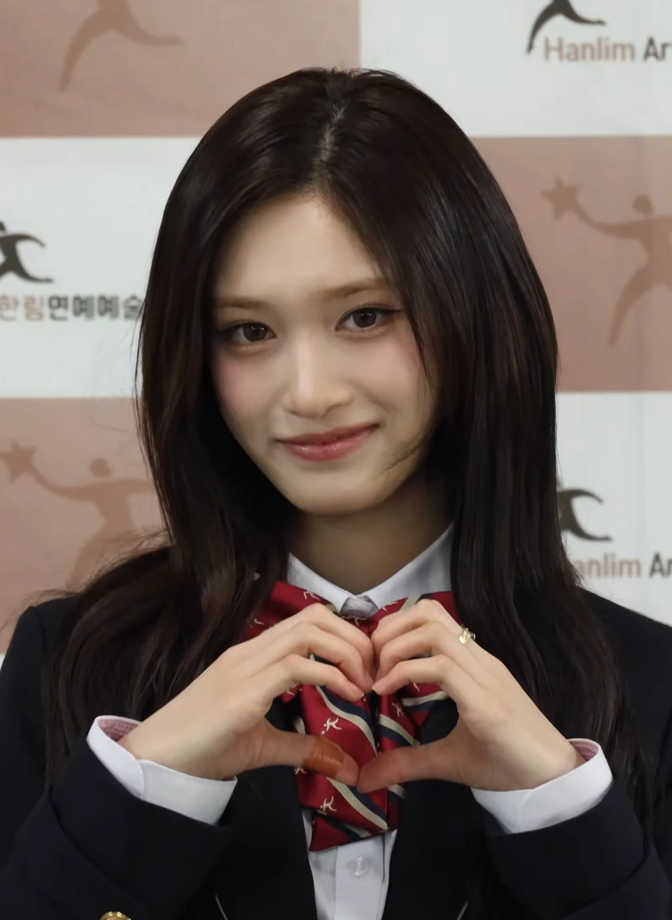 アイドル Alice Alice (The Girl) | K-Pop Fanon Fandom Wiki | Fandom