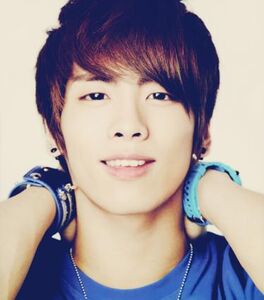 374px-Kim Jonghyun III by iwanttobekorean