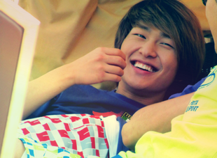 Shinee onew cute by missnsomerhalder-d469v52