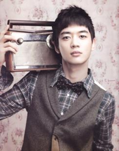 244px-Minho-shinee-369427955