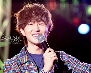 Shinee-korean-male-onew-327068