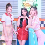 TRI.BE Kelly JinHa Mire The Bha Bha Song concept photo 1.png (4,5 МБ) "The Bha Bha Song (We Baby Bears Theme)" (Келли, Джинха и Мирэ)