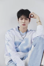 LUN8 Ian Evergreen concept photo.png (968 КБ) "Evergreen"