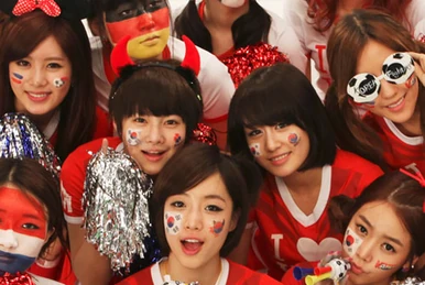 【貴重】T-ARA's Free Time In Paris And Swiss T-ARA's Free Time in Paris & Swiss photobook and remixed CD