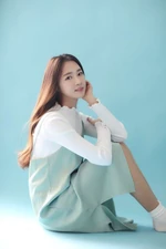 We Girls E.You pre-debut profile photo (1).png (287 KB) Profile photo (We Girls) (1)