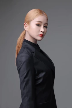 K-POP・アジア KIRA Kira Kira - YouTube