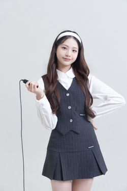 ラスト1 点　UNIS ユニス　SEOWON ソウォン　なでなでver グローバルガールズグループ UNIS（ユニス）2025年9月12日（金