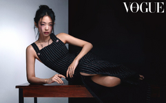 Vogue Korea (February 2023) (8)