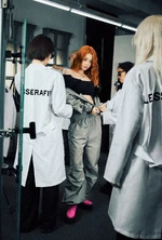 LE SSERAFIM Huh Yunjin Easy concept photo 13.png (5.5 MB) Easy (13) (Compact ver.)