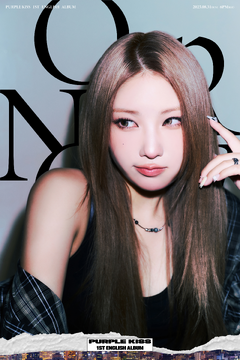 PURPLE KISS チェイン ポラロイド Chaein (of Purple Kiss) - Hand Autographed (Signed) Polaroid