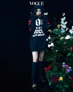 Vogue Korea (October 2021) (8)