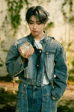 Stray Kids Han Hollow concept photo 1.png (5.33 MB) Hollow (1)