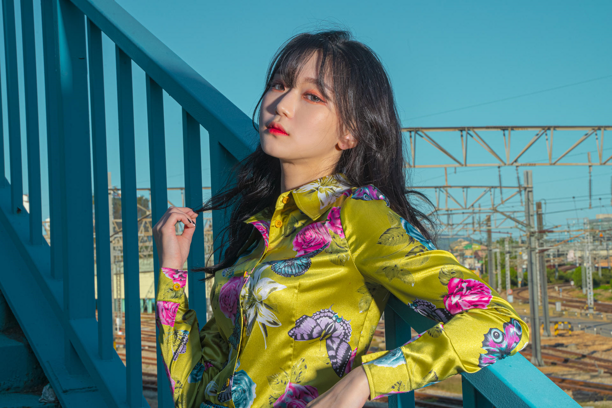 Lili (singer) | Kpop Wiki | Fandom