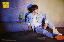 Stray Kids Han Clé 2 Yellow Wood concept photo 1.png (1.87 MB) Clé 2 : Yellow Wood (1)