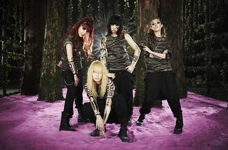 2NE1 Clap Your Hands promo photo.png (2,27 МБ) "Clap Your Hands"