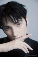 Weverse Magazine (May 2022) (1)