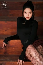 Brave Girls Hayun Rollin' promotional photo.png (980 KB) Rollin'