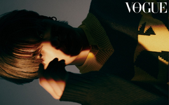 Vogue Korea (January 2022) (6)