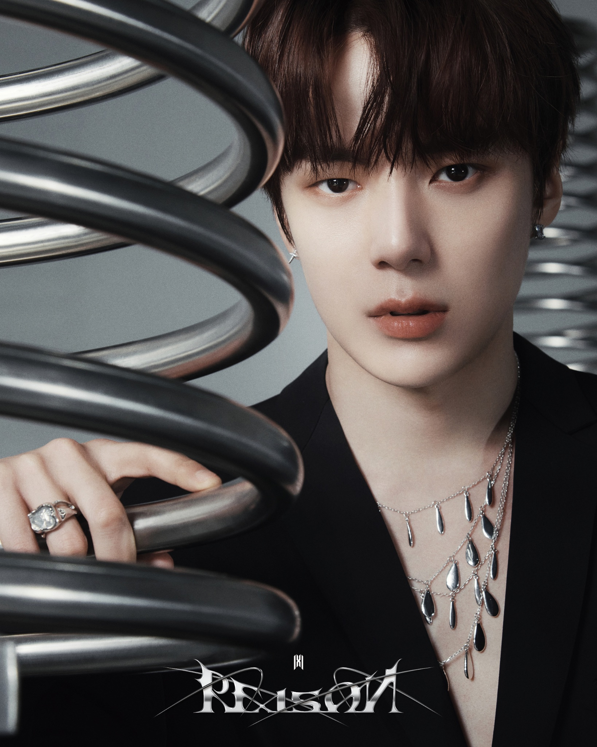 Minhyuk monsta hot sale x black hair