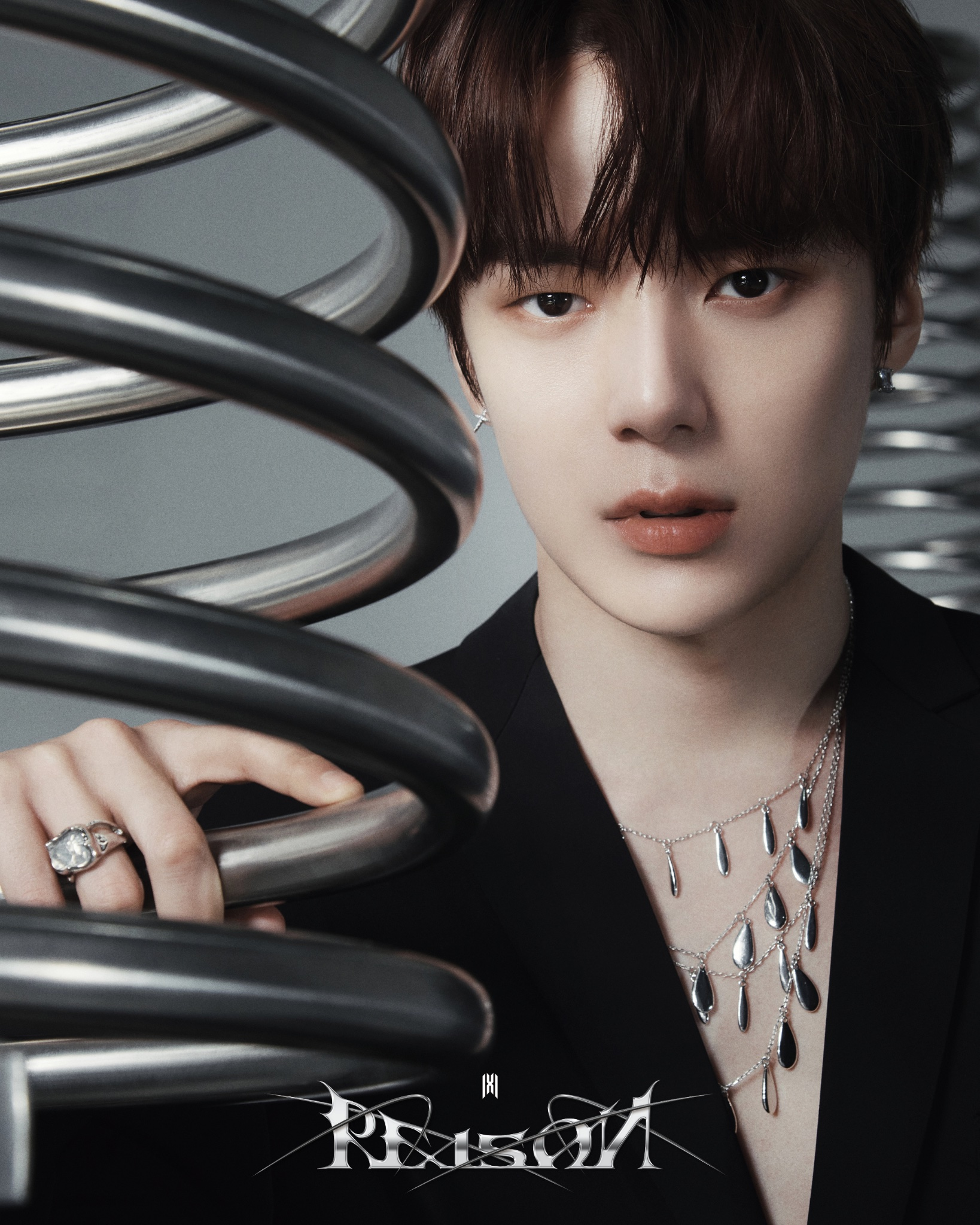 https://static.wikia.nocookie.net/kpop/images/6/68/MONSTA_X_Minhyuk_Reason_concept_photo_3.png/revision/latest?cb=20230102181427