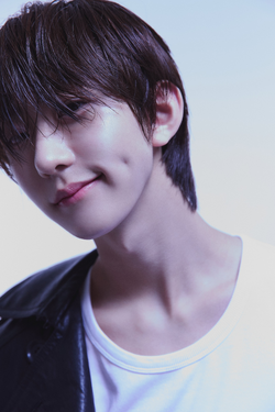 Park Won Bin/Gallery | Kpop Wiki | Fandom
