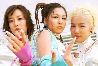 K-POP・アジア UHM JUNGHWA SORROWFUL SECRET 엄정화 1집 Sorrowful Secret (1996) 01. 슬픈 비밀 - YouTube
