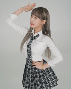 韓國☆可愛い[SOFTTHUMBNAIL]Hana 17, Student 2024 🎄 #크리스마스 #데일리룩 #방콕 #얼짱 #ulzzang