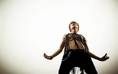 Thriller (2)