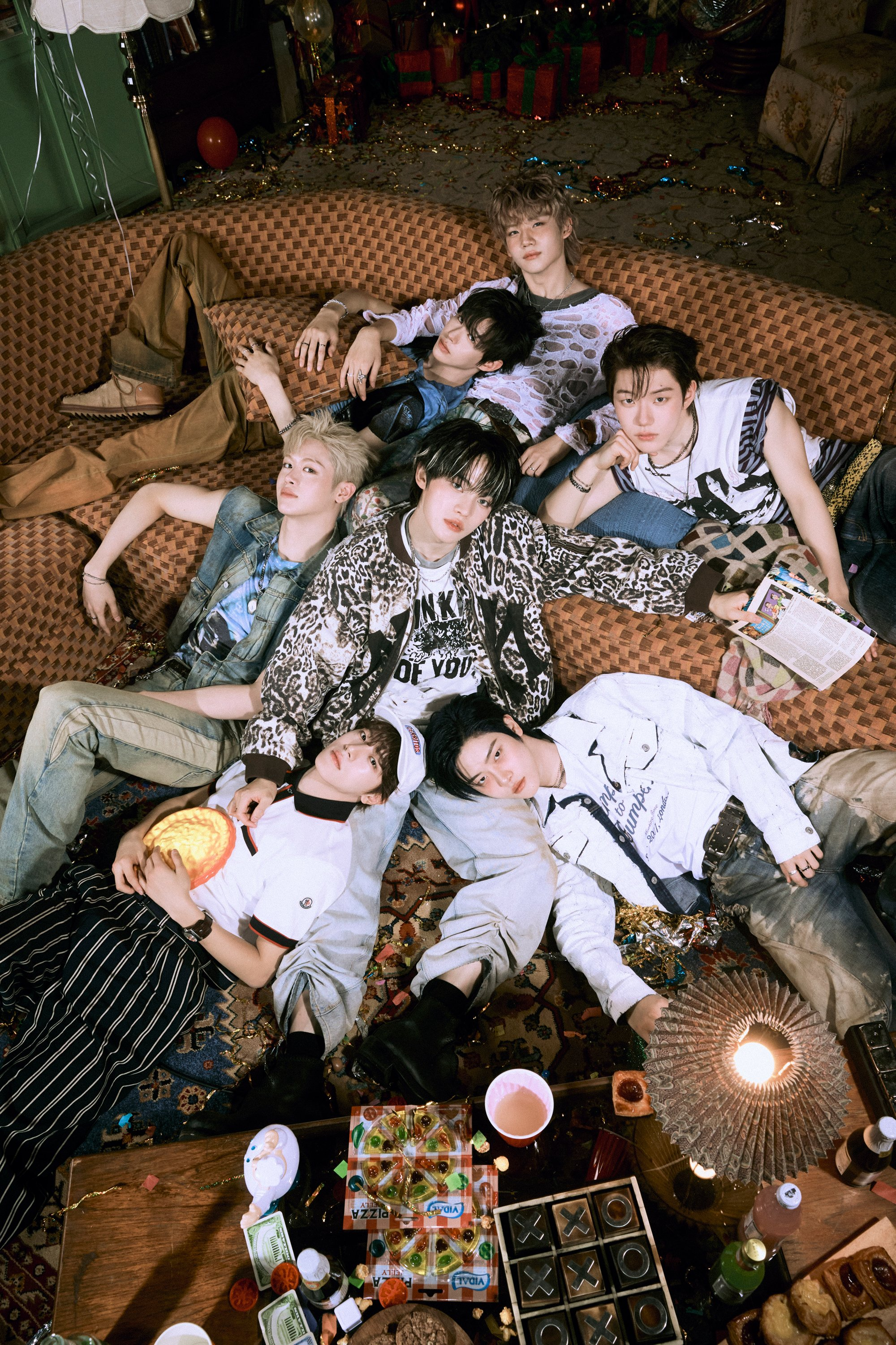 CLOSE YOUR EYES | Kpop Wiki | Fandom