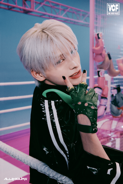 K-POP・アジア maro WE BLINKED
