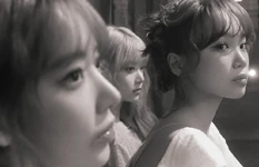 Easy (3) (Sheer Myrrh вер.) (Сакура, Ким Чэвон & Хон Ынчэ)