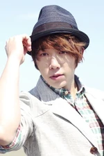 U-KISS Hoon Dear My Friend concept photo.png (255 KB) "Dear My Friend"