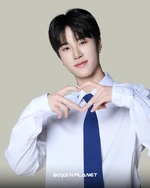 Kim Dong Hyun 08 Boys II Planet profile photo 11.png (1,12 МБ) Boys II Planet (11)