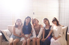 Yellow Bee If You Love Me group promo photo.png (1.54 MB) "If You Love Me"(1)