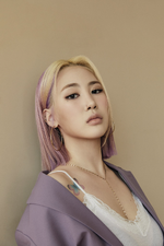 Profile photo (Warner Music Korea)