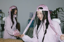 2025 Season's Greetings <The Fairy Association> (9) (Hyein & Hanni)