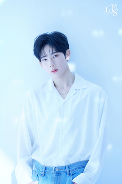 LUN8 カエル ポラロイド チェキ 카엘 CHAEL 싸폴 Chael (LUN8)/Gallery | Kpop Wiki | Fandom