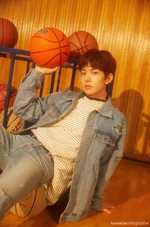 ENHYPEN Heeseung Weverse Magazine 2012 2.png (3.56 MB) Weverse Magazine (Disyembre 2020) (2)