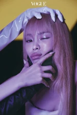 Heize Vogue Korea July 2022 9.png (1,82 МБ) Vogue Korea (Июль 2022) (9)