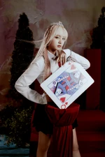 IVE Liz Love Dive concept photo 2.png (3,22 MB) "Love Dive" (1)