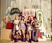 2NE1 Falling In Love promo photo.png (2,59 МБ) "Falling in Love"