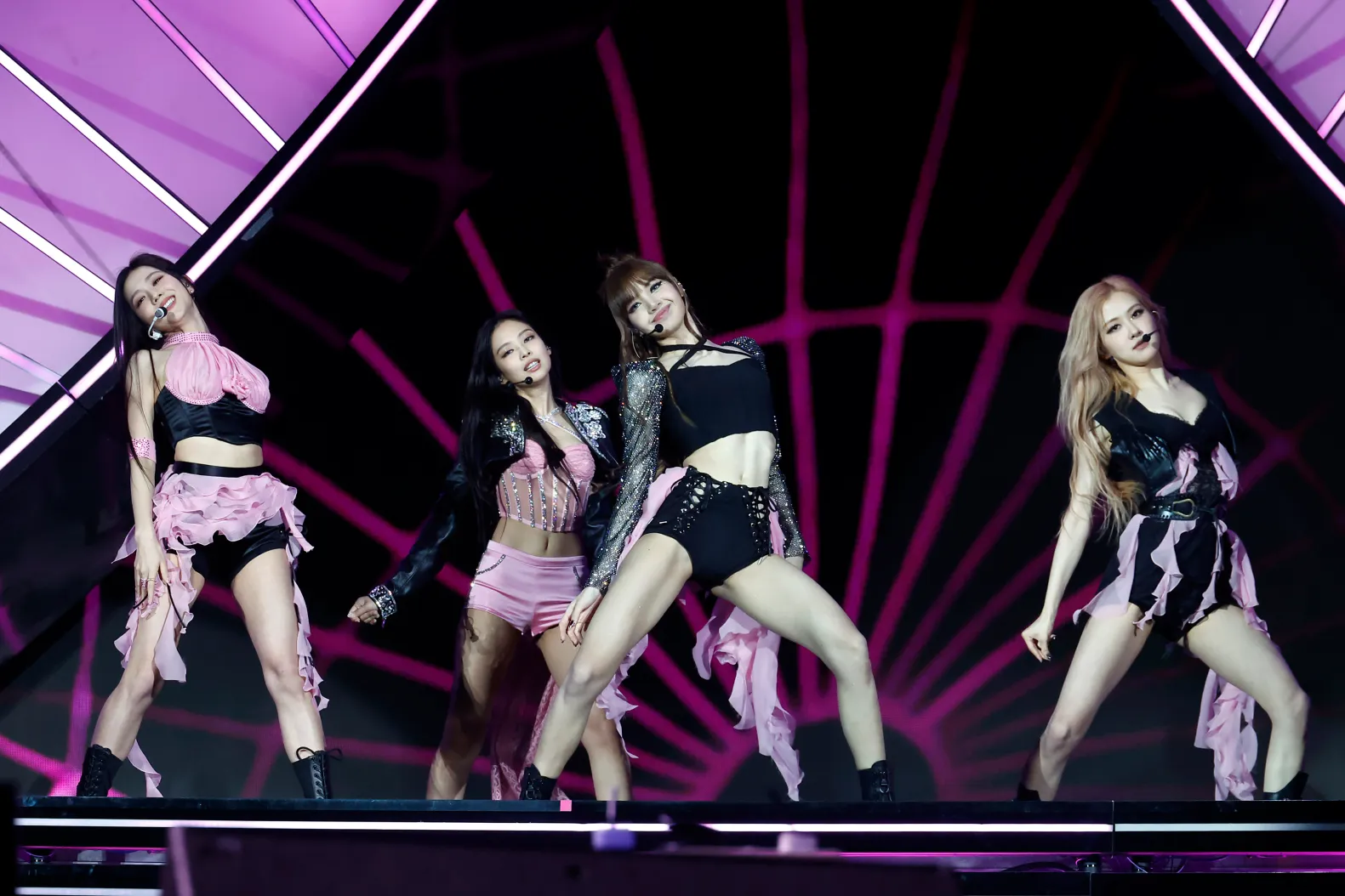 K-POP・アジア blackpink K-pop group Blackpink brings the energy during first