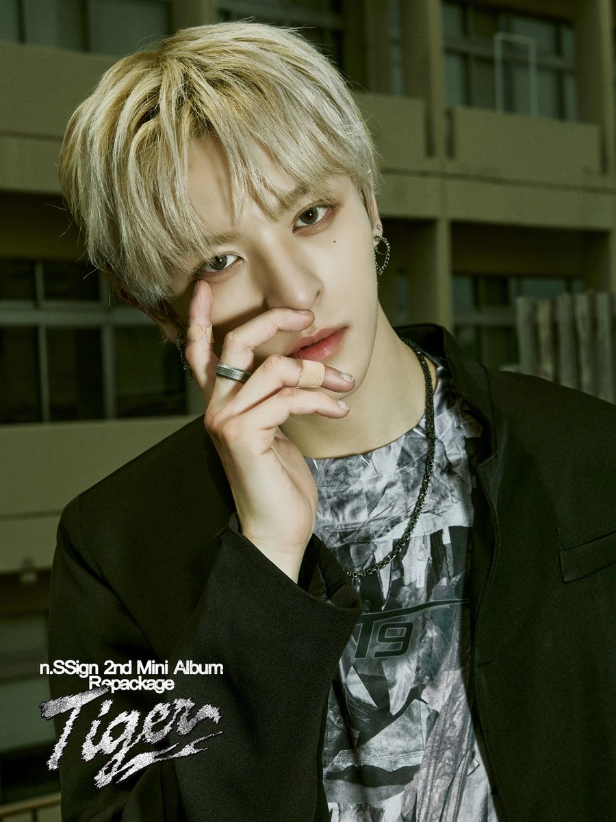 Laurence | Kpop Wiki | Fandom