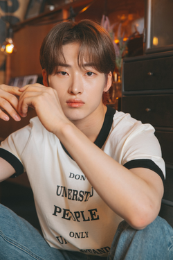 ALL(H)OURS ユミン YOUMIN サポラ サインチェキ Youmin (ALL(H)OURS) | Kpop Wiki | Fandom